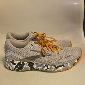 Women's Brooks Ghost 15 Gray and Mustard Athletic Sneakers with Camo Sole